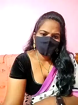 Snapshot of melina214 chatting on January 2025 03:09:02 AM melina214 online show from January 2025 03:09:02 AM