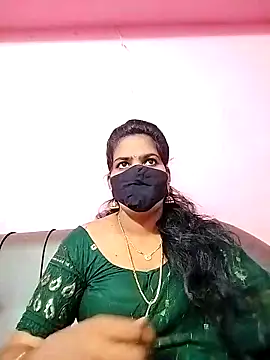 Snapshot of melina214 chatting on October 2025 03:47:01 AM melina214 online show from October 2025 03:47:01 AM