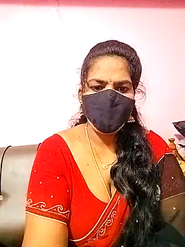 Snapshot of melina214 chatting on October 2025 03:17:01 AM melina214 online show from October 2025 03:17:01 AM