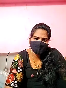 Snapshot of melina214 chatting on October 2025 03:31:02 AM melina214 online show from October 2025 03:31:02 AM