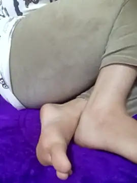 Bombamom online show from April 2026 01:10:01 AM