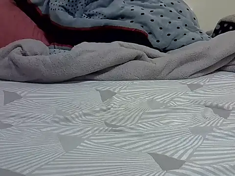 Snapshot of Sonnia_ chatting on September 2025 12:01:02 AM Sonnia online show from September 2025 12:01:02 AM