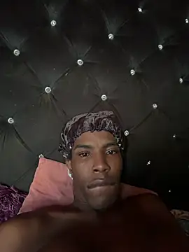 Richchocolatesweet  online show from May 2026 09:38:01 PM