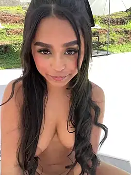 Snapshot of Juli_Walker chatting on January 2025 05:51:02 PM Juli Walker online show from January 2025 05:51:02 PM