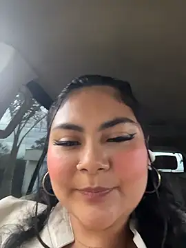 Juli Walker online show from July 2026 11:00:01 PM