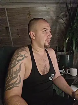 Foxyshaved online show from November 2025 01:16:02 AM