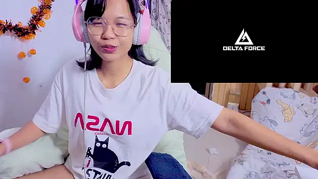 Snapshot of Kana_G chatting on October 2025 05:48:02 PM Kana G online show from October 2025 05:48:02 PM