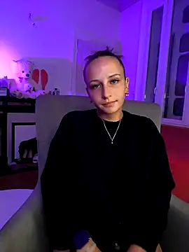 emma4xxx online show from March 2025 08:17:01 PM