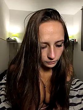 emma4xxx online show from March 2025 08:04:01 PM