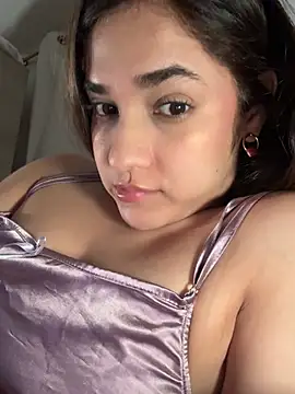 Snapshot of CuteeRose chatting on February 2026 08:02:01 AM CuteeRose online show from February 2026 08:02:01 AM