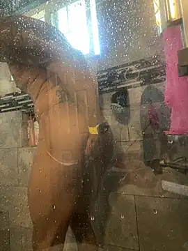 Snapshot of RoodoggXL chatting on February 2025 04:45:02 PM RoodoggXL online show from February 2025 04:45:02 PM