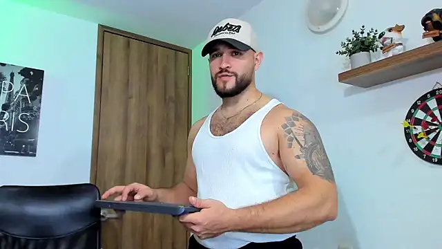 AndrewDiaz online show from October 2025 04:44:02 AM