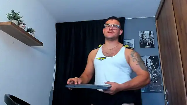 AndrewDiaz online show from June 2026 07:03:02 AM