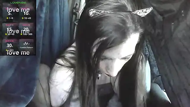 Snapshot of SmokeShow686 chatting on December 2024 07:00:02 PM SmokeShow686 online show from December 2024 07:00:02 PM