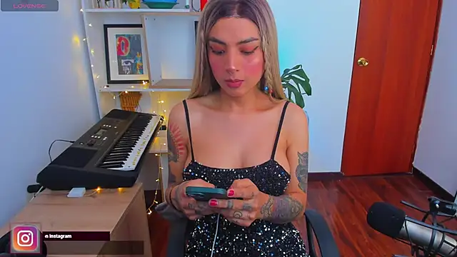 Snapshot of Yeriawaddell_ chatting on December 2024 03:38:02 PM Yeriawaddell  online show from December 2024 03:38:02 PM