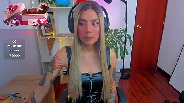 Snapshot of Yeriawaddell_ chatting on January 2025 03:40:02 PM Yeriawaddell  online show from January 2025 03:40:02 PM