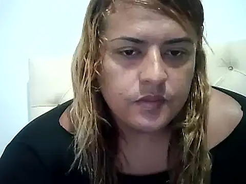 KIARAMARSHALLWELLZ online show from December 2024 11:02:01 AM