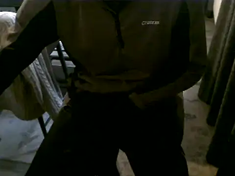 Snapshot of hornyman18cm39 chatting on December 2024 11:17:01 AM hornyman18cm39 online show from December 2024 11:17:01 AM