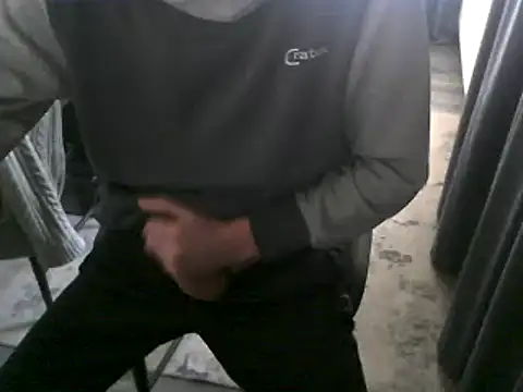 Snapshot of hornyman18cm39 chatting on January 2025 11:30:02 AM hornyman18cm39 online show from January 2025 11:30:02 AM