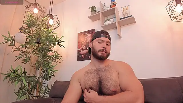 Snapshot of SebastianVilla_ chatting on November 2025 12:10:02 AM SebastianVilla online show from November 2025 12:10:02 AM