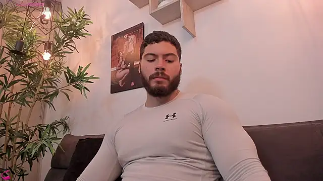 Snapshot of SebastianVilla_ chatting on November 2025 12:22:01 AM SebastianVilla online show from November 2025 12:22:01 AM