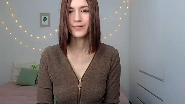 Snapshot of AliciaNewell chatting on June 2026 04:58:01 AM AliciaNewell online show from June 2026 04:58:01 AM