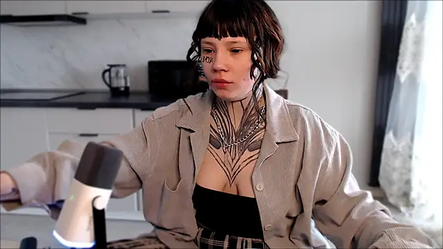 tradishka online show from March 2025 08:49:02 AM