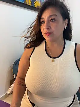 MrsFoucher online show from January 2025 02:07:01 PM