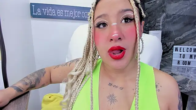 miss danika online show from December 2025 11:05:01 AM