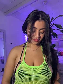 lucianaroy online show from November 2025 10:45:01 PM