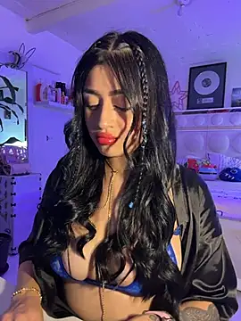 lucianaroy online show from April 2026 03:28:01 AM