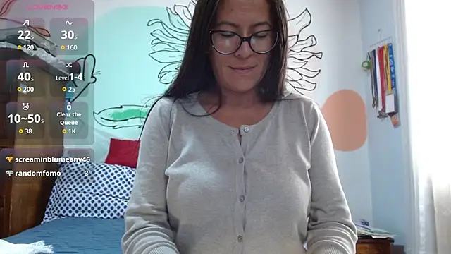 lupita84 online show from September 2025 06:44:01 PM