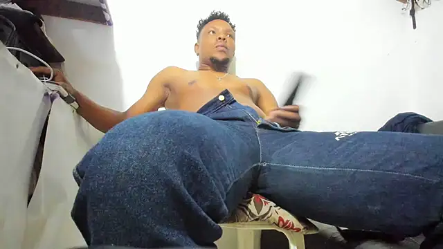 Snapshot of hugo3918_ chatting on October 2025 04:41:01 PM hugo3918 online show from October 2025 04:41:01 PM