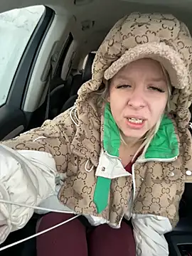 Snapshot of LikaCat chatting on October 2025 01:24:02 AM LikaCat online show from October 2025 01:24:02 AM