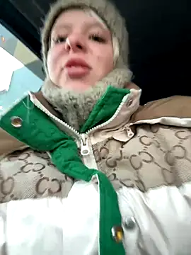 Snapshot of LikaCat chatting on October 2025 01:39:01 AM LikaCat online show from October 2025 01:39:01 AM