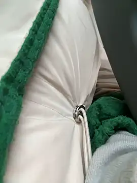 Snapshot of LikaCat chatting on November 2025 02:12:01 AM LikaCat online show from November 2025 02:12:01 AM