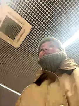 Snapshot of LikaCat chatting on November 2025 03:49:02 AM LikaCat online show from November 2025 03:49:02 AM