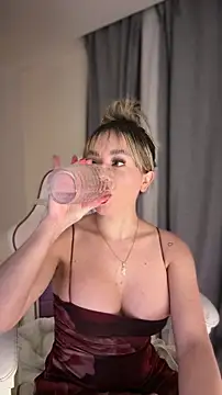 Alison Diaz17 online show from January 2026 11:18:01 PM