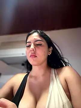 MarianaBenz online show from January 2026 11:31:01 PM