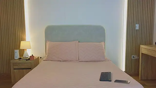 KristennBlue online show from March 2026 04:23:01 PM