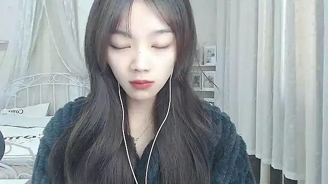 Snapshot of Jenny-Z chatting on December 2025 02:05:01 AM Jenny-Z online show from December 2025 02:05:01 AM