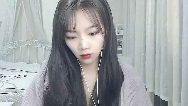 Snapshot of Jenny-Z chatting on January 2026 02:02:02 AM Jenny-Z online show from January 2026 02:02:02 AM