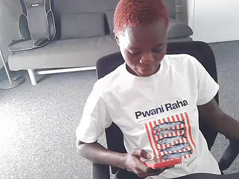 Snapshot of petiteebony_81 chatting on July 2026 11:14:01 AM petiteebony 81 online show from July 2026 11:14:01 AM
