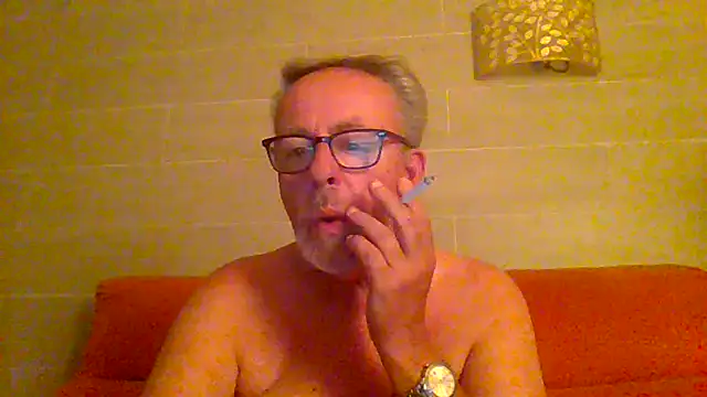 Snapshot of tuggy59 chatting on June 2026 03:53:02 AM tuggy59 online show from June 2026 03:53:02 AM