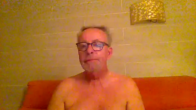Snapshot of tuggy59 chatting on July 2026 03:53:02 AM tuggy59 online show from July 2026 03:53:02 AM