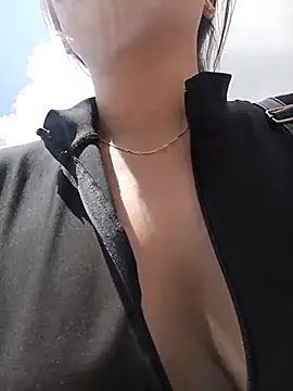 marena saenz online show from December 2024 06:02:02 PM