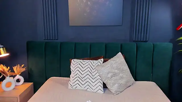 taylor bennet online show from February 2025 06:19:01 PM