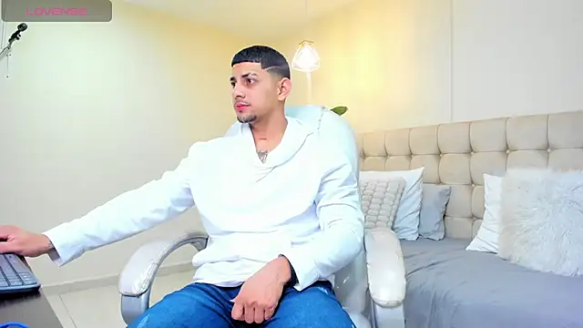 Alex cute77 online show from March 2025 12:23:02 PM