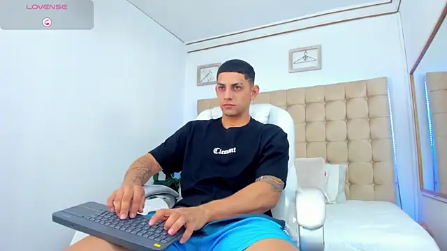 Alex cute77 online show from September 2025 11:59:01 AM