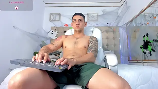 Alex cute77 online show from October 2025 12:17:02 PM